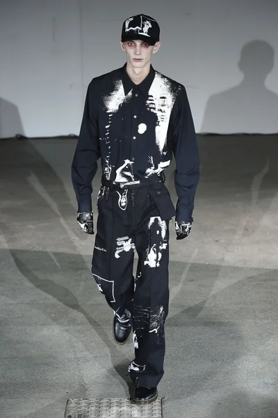 Look 12